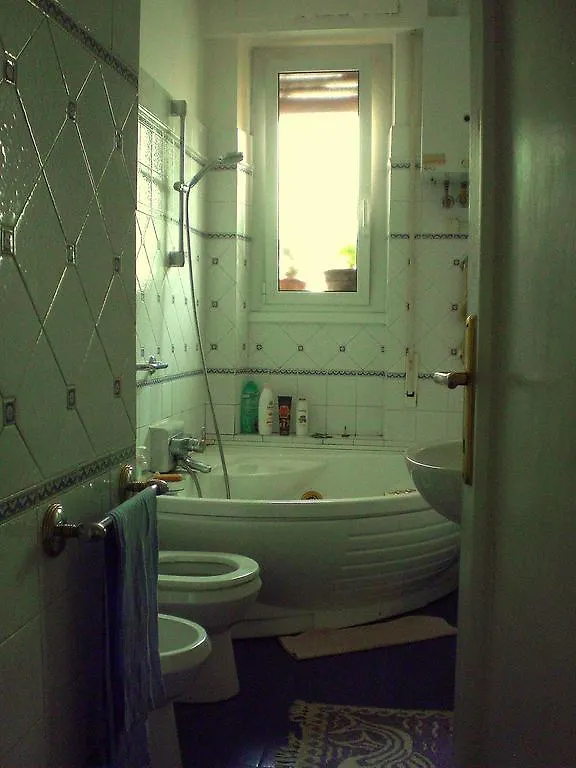 B&B Maya & Leo Genoa 0*,  Italy