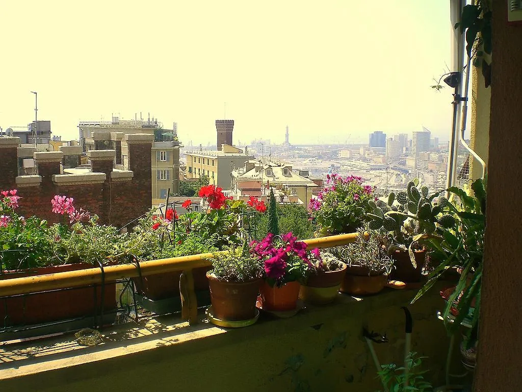 Bed & Breakfast B&B Maya & Leo Genoa Italy